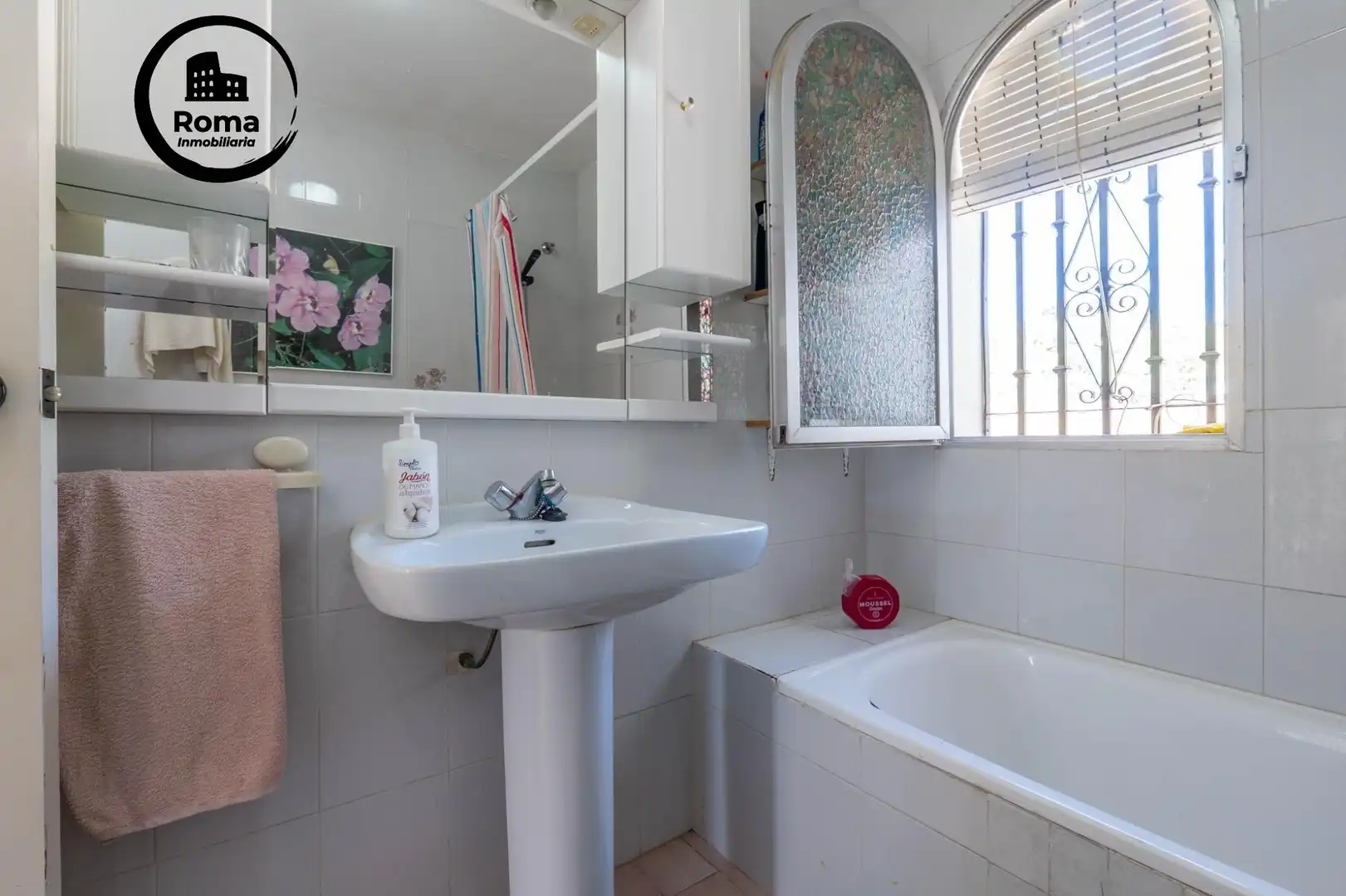 Bathroom of Houses for sale in Almuñécar  with Community pool