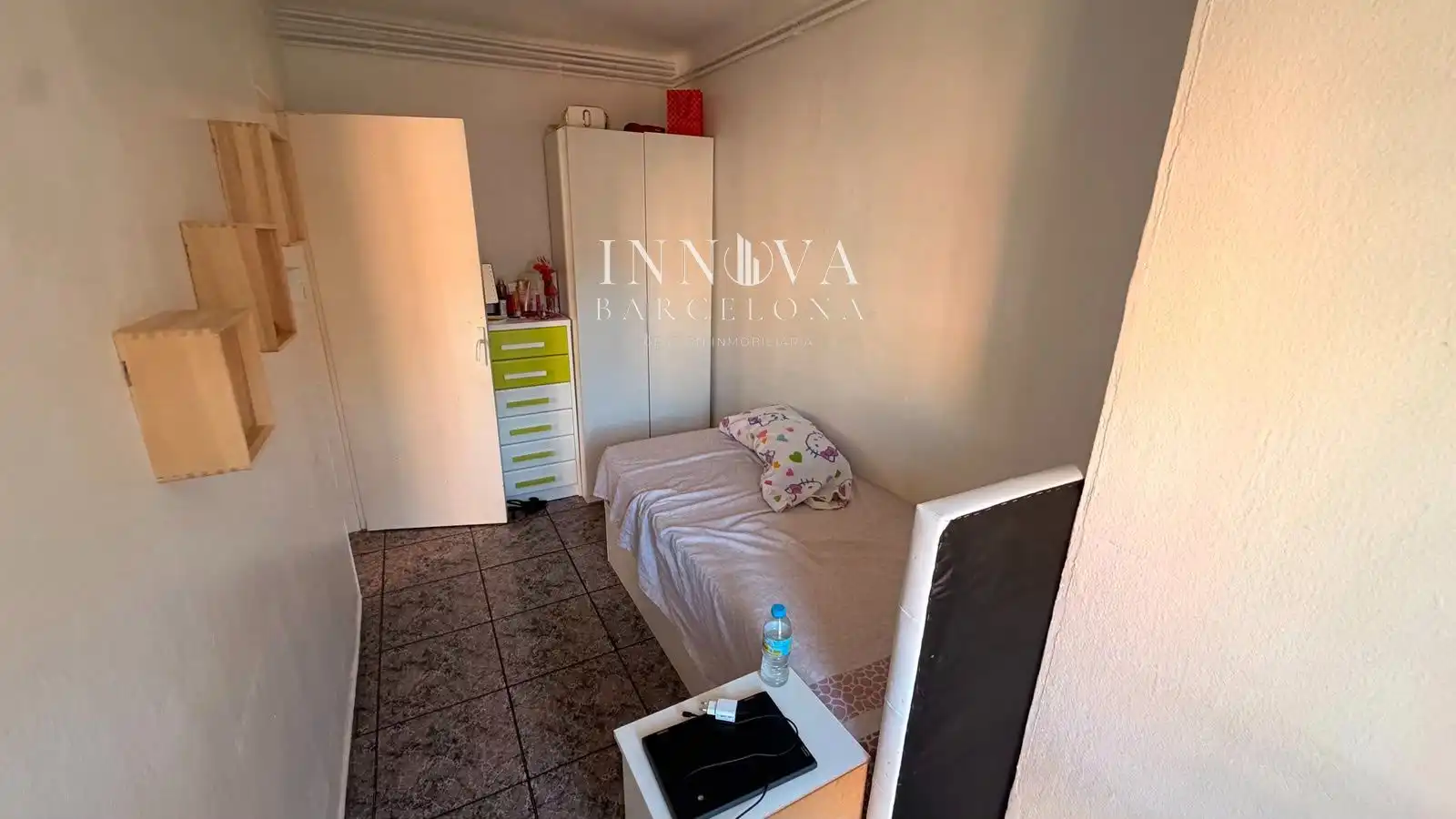Bedroom of Flat for sale in Sabadell