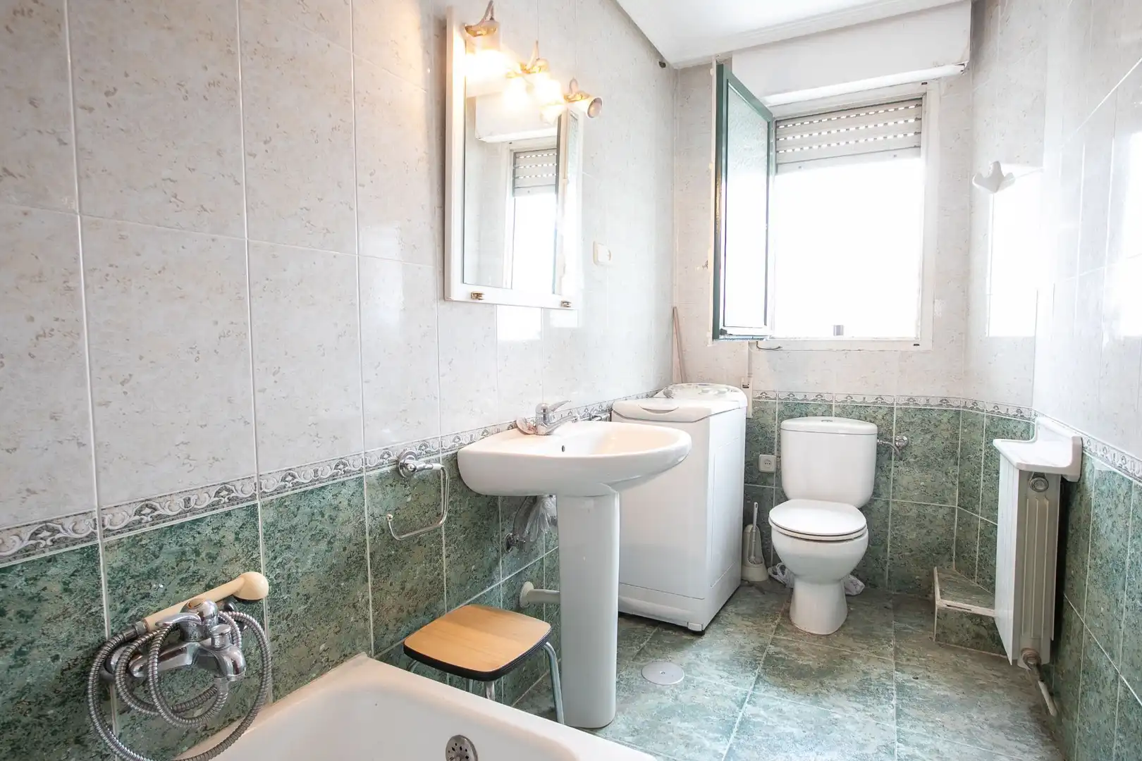 Baño de Piso en venta en Orkoien con Calefacción