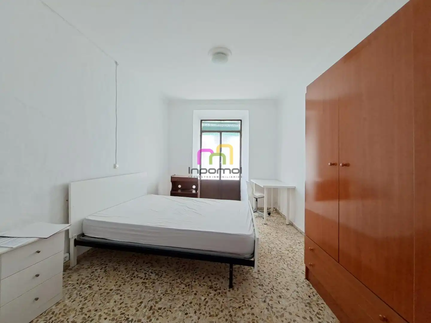 Schlafzimmer von Wohnungen zum Verkauf in Badajoz mit Balkon