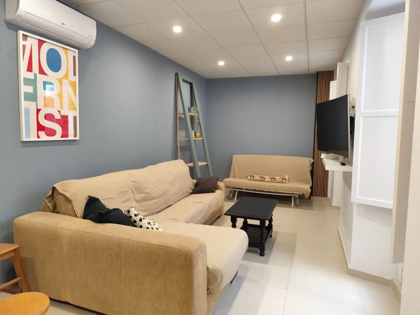 Ground floor for rent in Calle Santo Domingo, Centro - Calzada - Cabo Noval