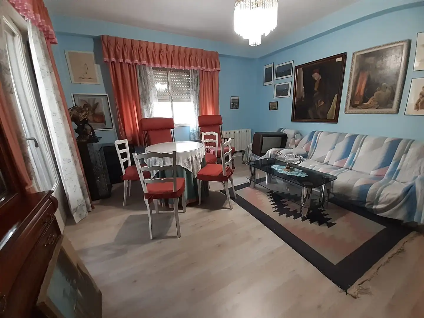 Sala d'estar de Pis en venda en Zamora Capital  amb Calefacció i Balcó