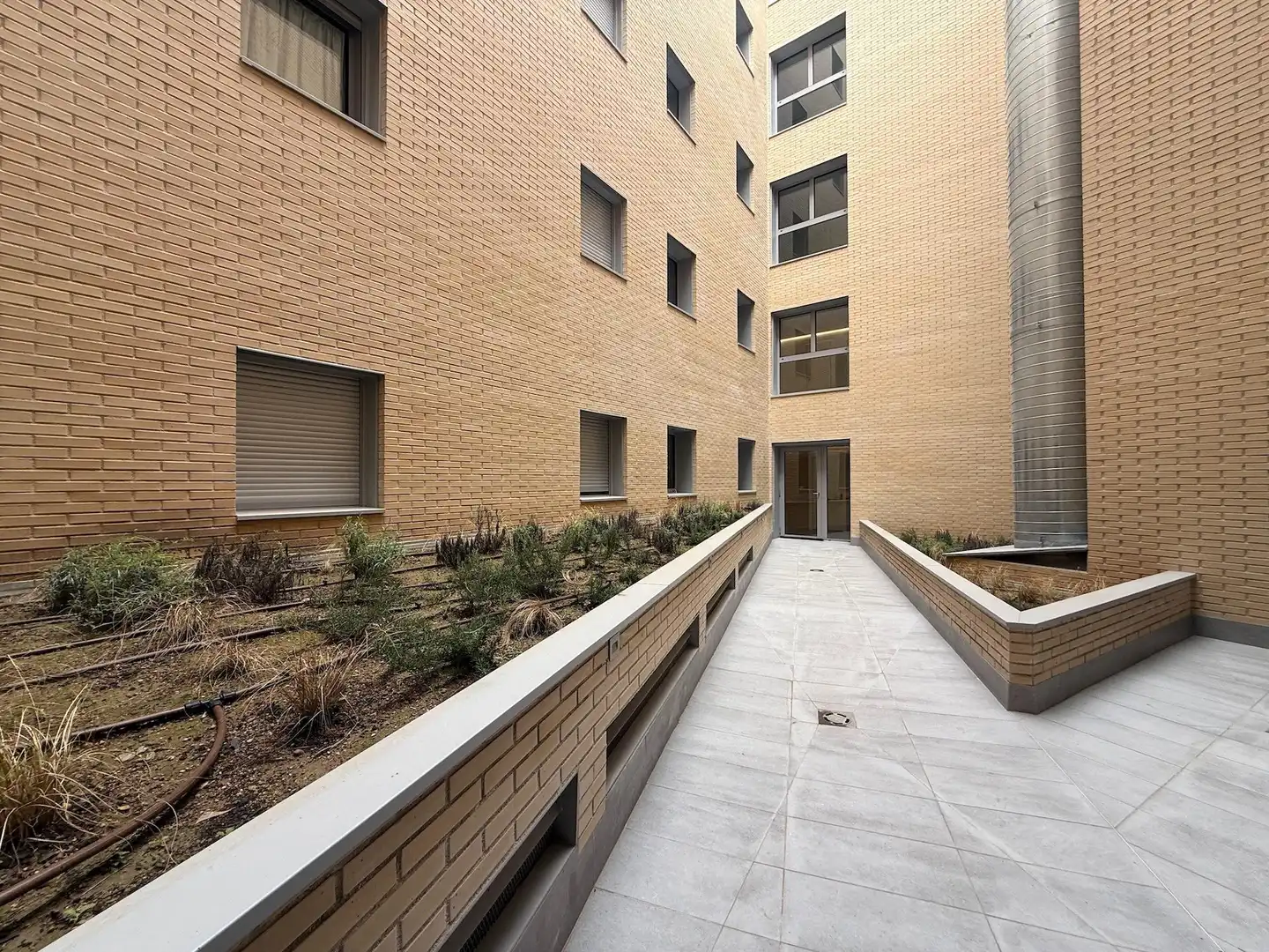 Vista exterior de Ático en venta en Zaragoza con Calefacción, Terraza y Trastero