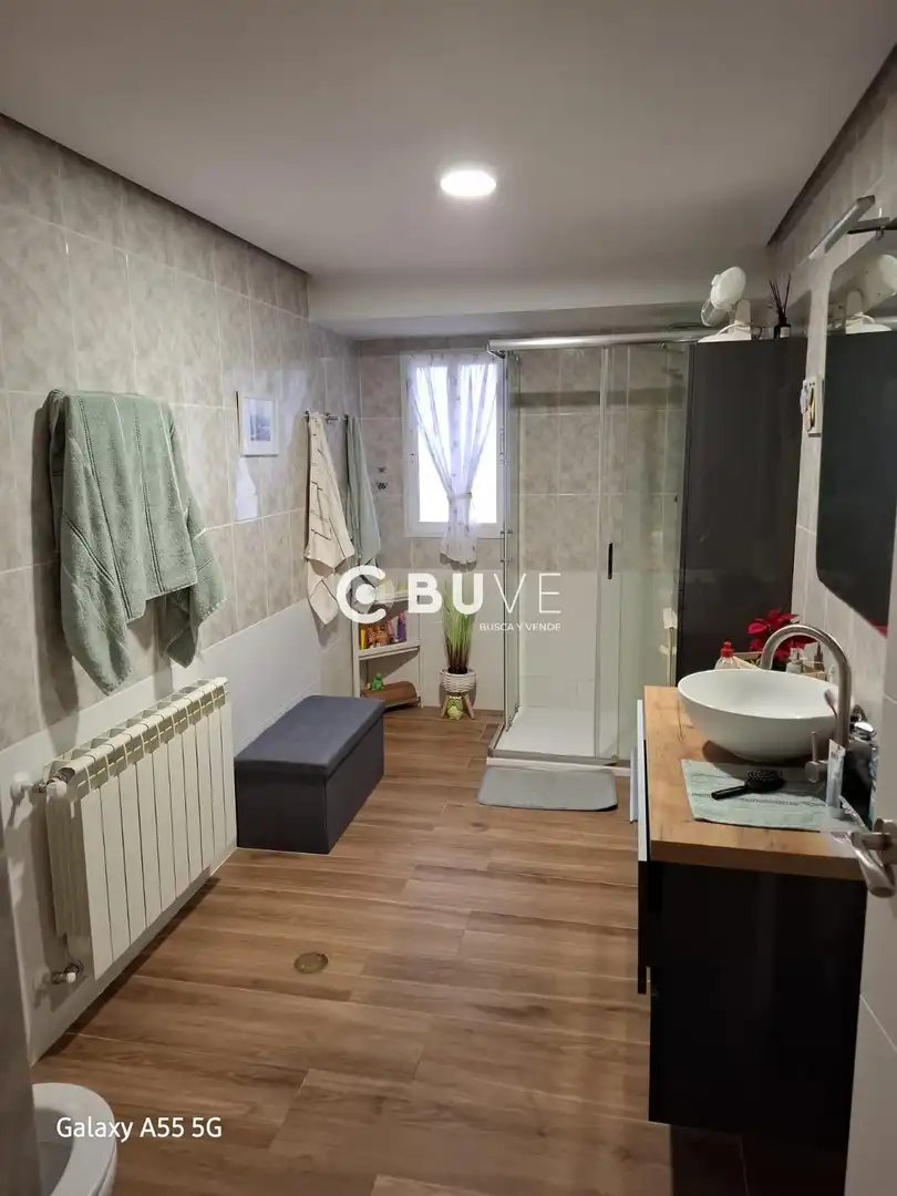 Bathroom of Houses for sale in Socuéllamos  with Air Conditioner, Heating and Terrace