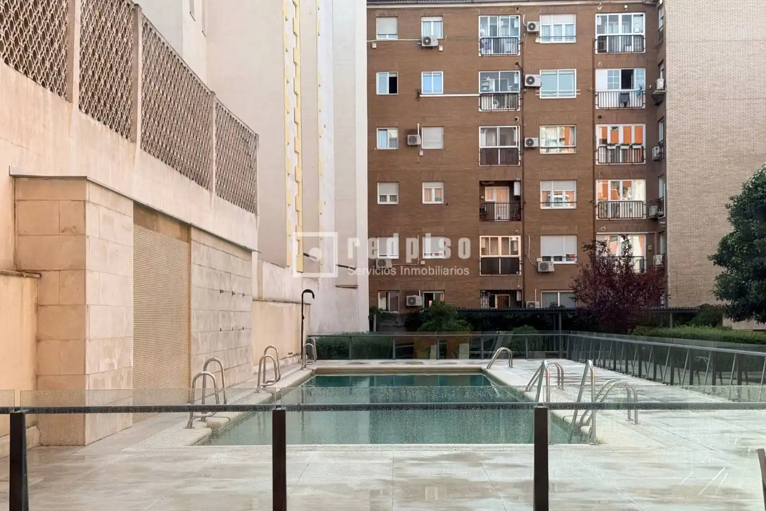 Schwimmbecken von Wohnung zur Miete in Madrid mit Schwimmbad