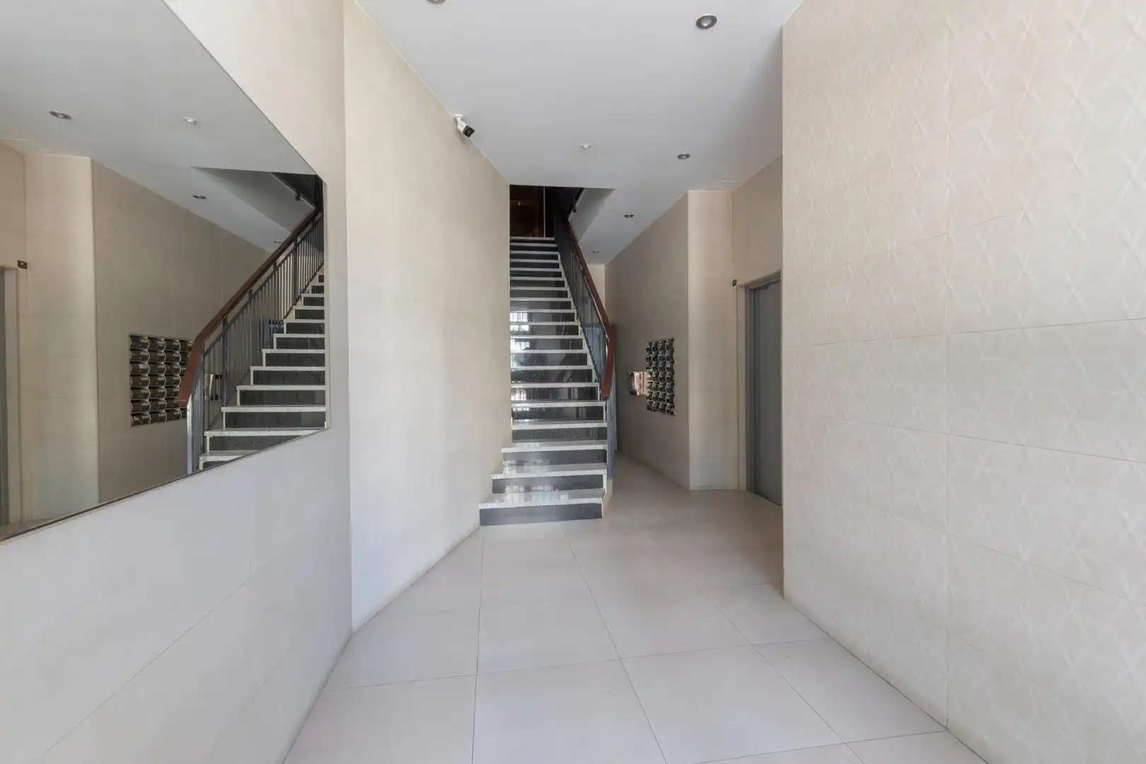 Flat for sale in Granada  with Balcony