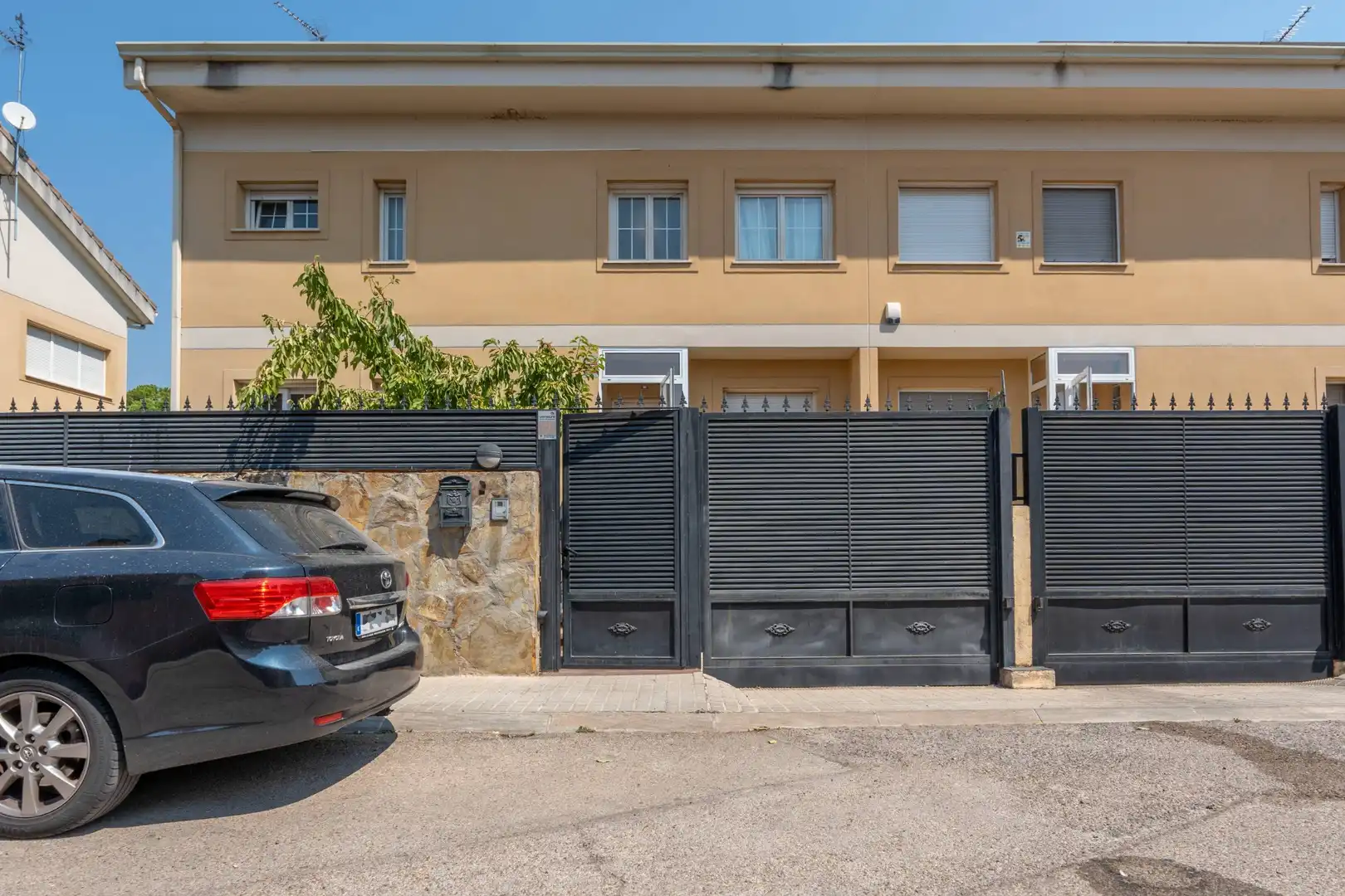 Exterior view of Houses for sale in Algete  with Air Conditioner, Heating and Private garden
