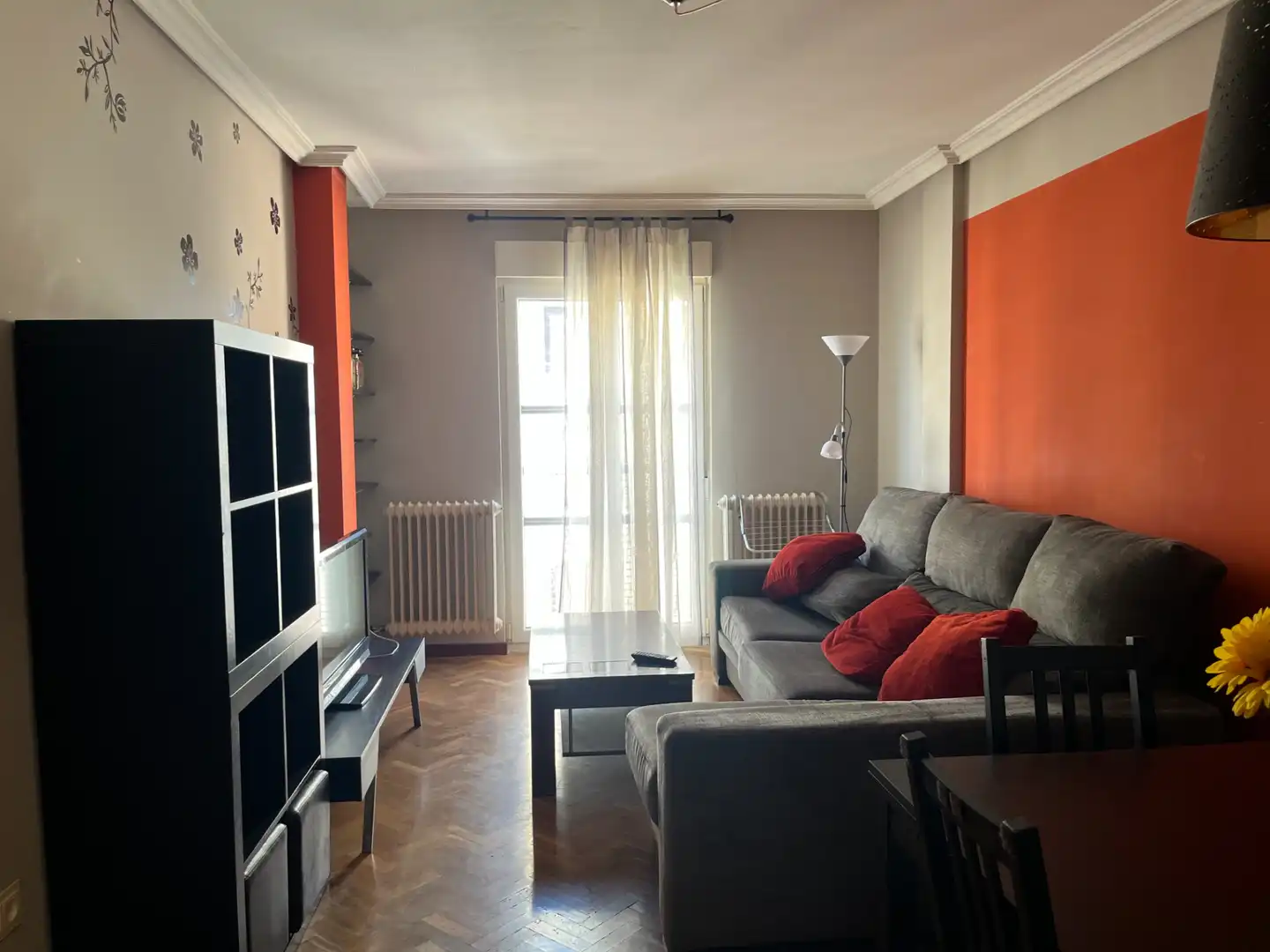 Sala de estar de Apartamento de alquiler en Salamanca con Calefacción, Parquet y Amueblado