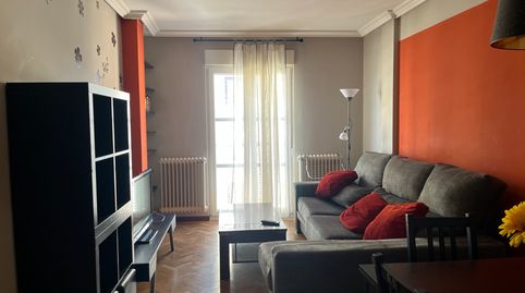 Foto 2 de Apartament de lloguer a Chinchibarra, Salamanca Capital