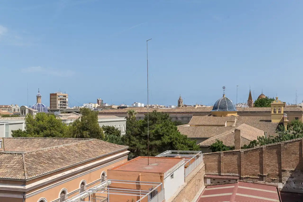Exterior view of Apartments for rent in Extramurs