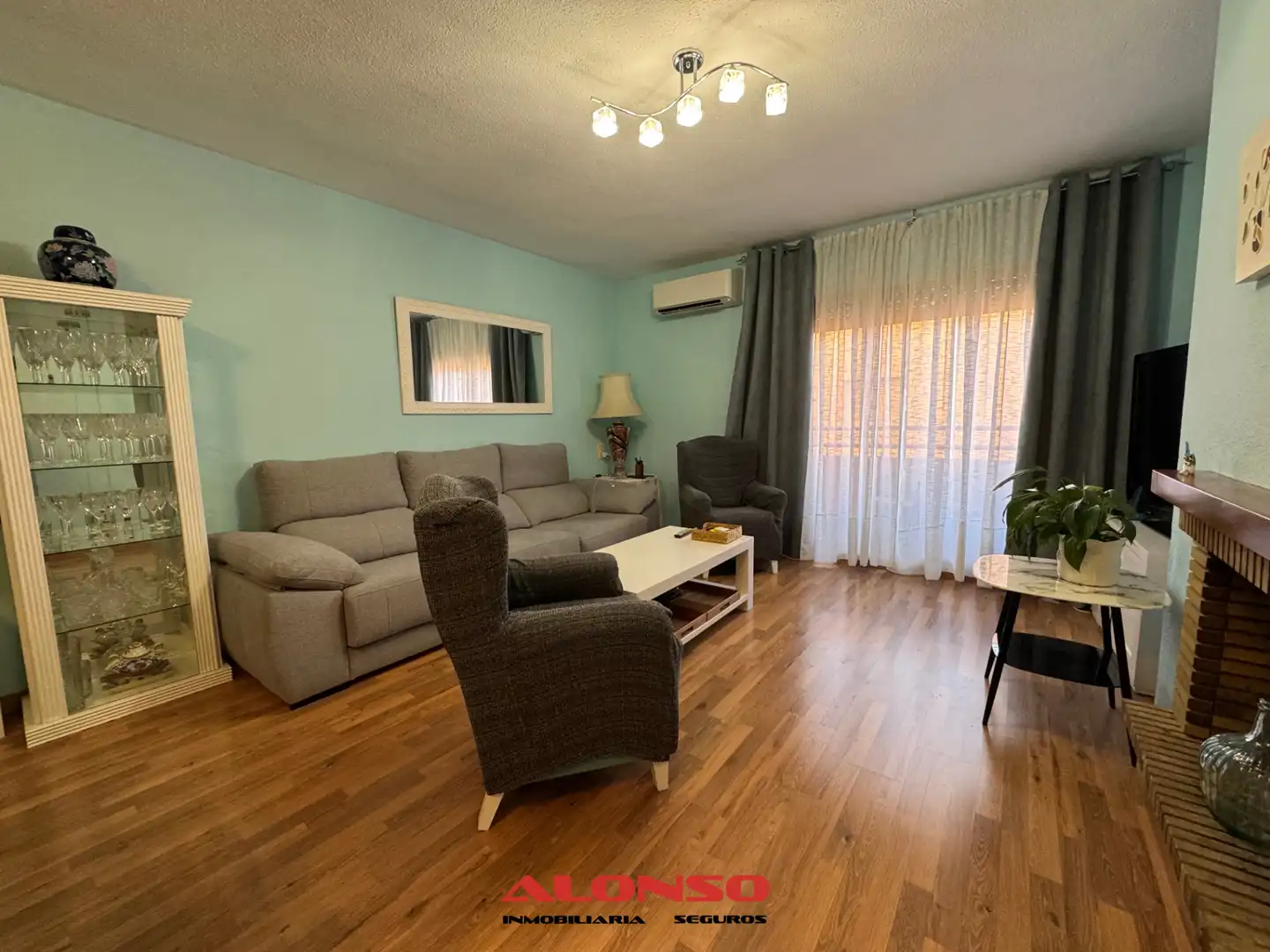 Sala de estar de Piso en venta en Vinaròs con Aire acondicionado, Calefacción y Amueblado