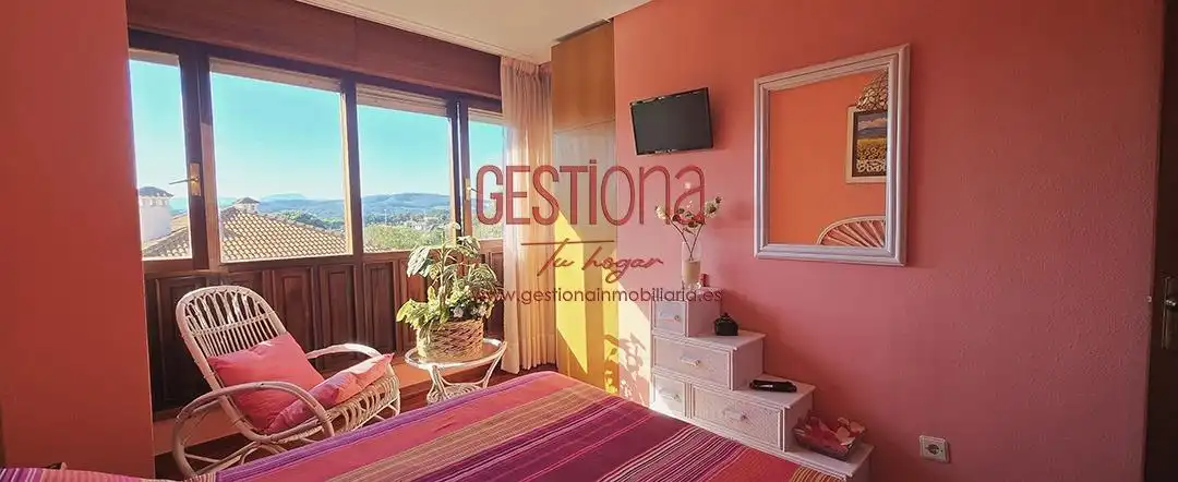 Habitación de Apartamento en venta en Noja con Terraza y Balcón
