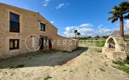 Vista exterior de Finca rústica en venda en Llubí amb Aire condicionat, Calefacció i Jardí privat