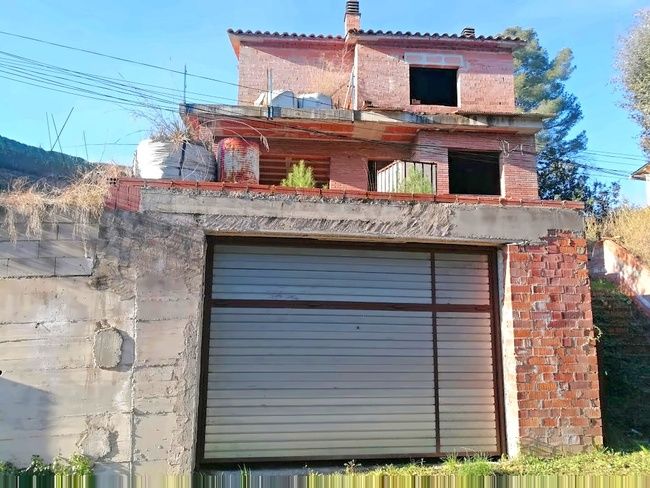 Edifici en venda a C/ Roselles , Lliçà d'Amunt