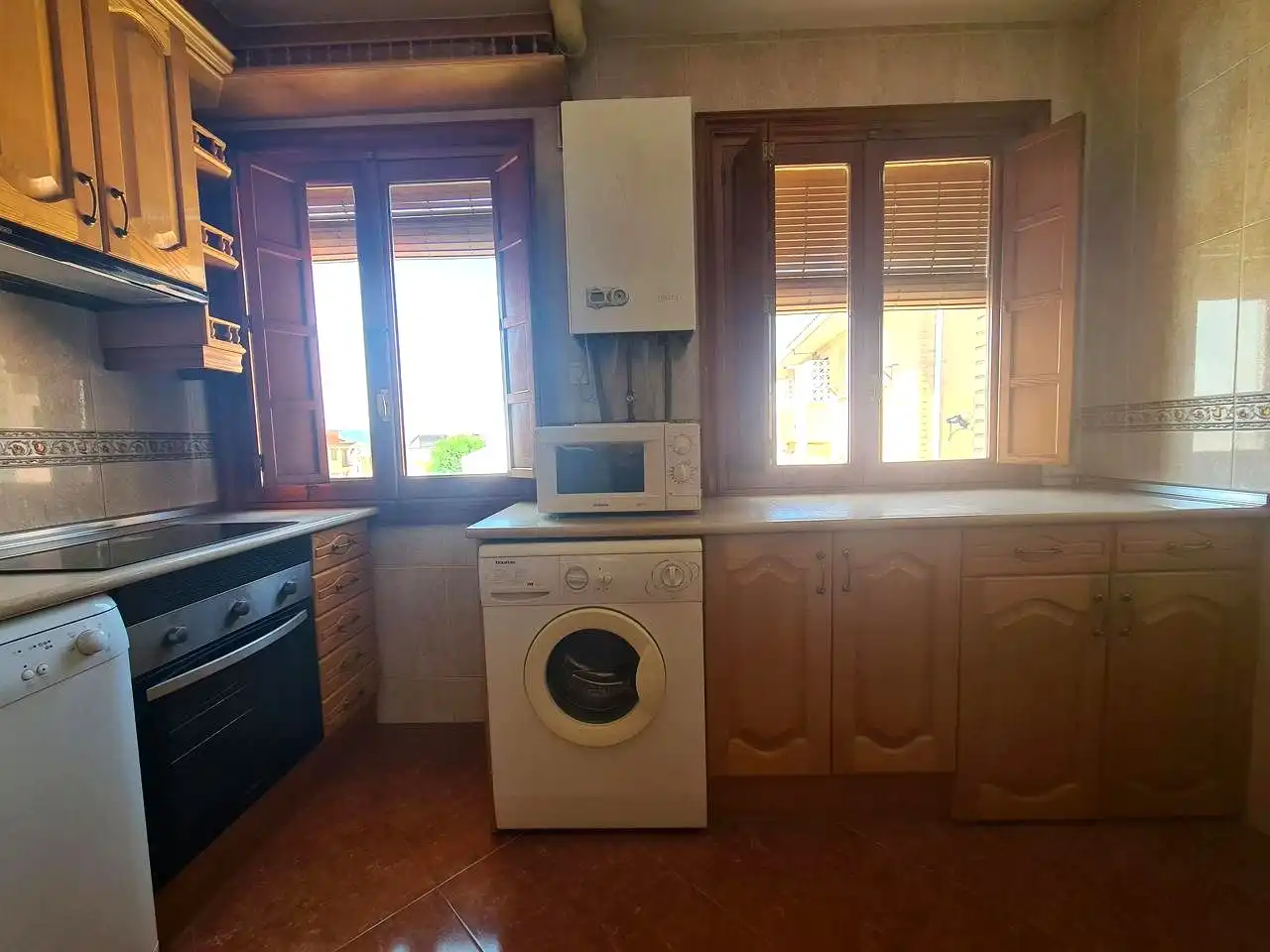Cocina de Piso en venta en La Adrada  con Aire acondicionado, Terraza y Amueblado