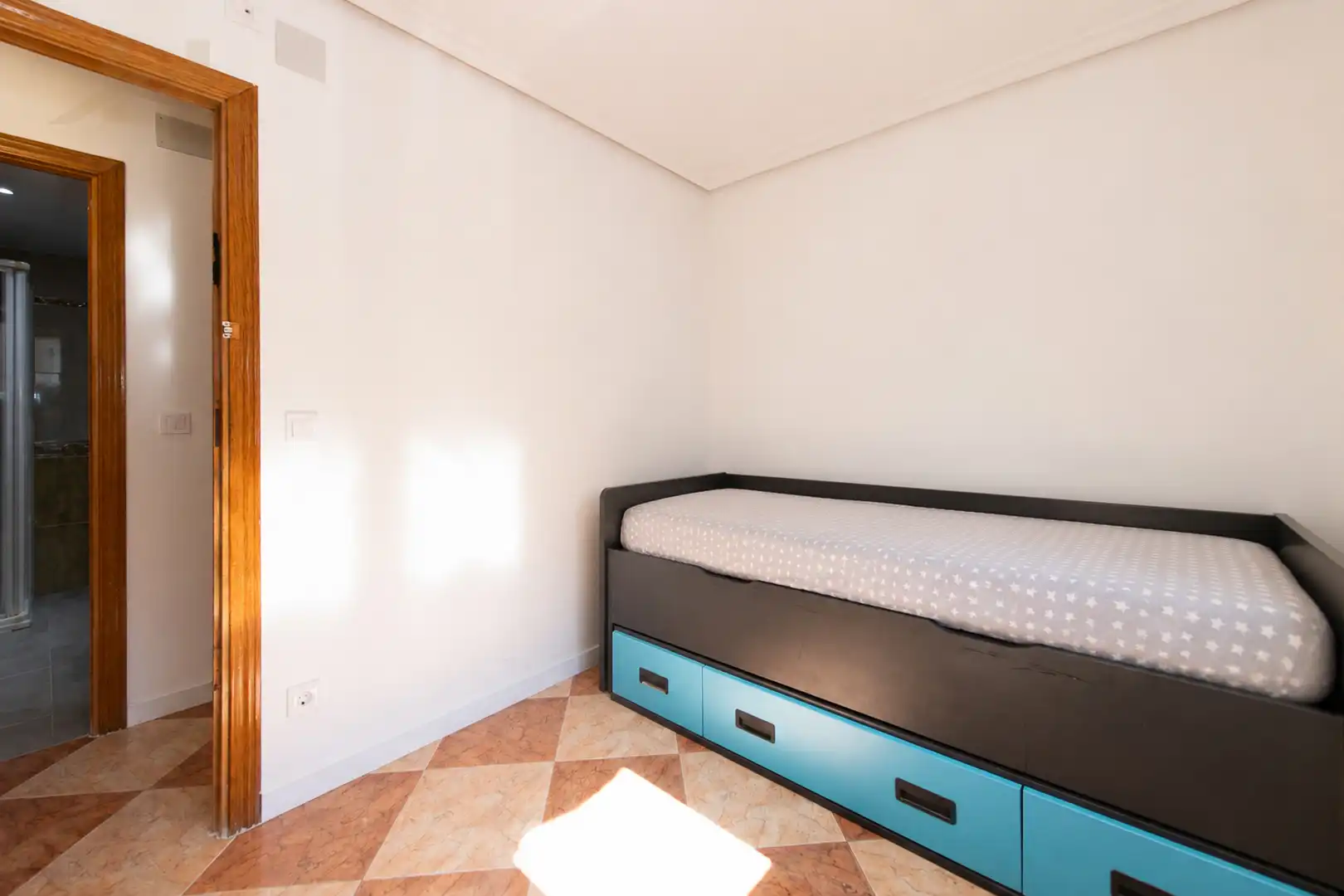 Habitación de Piso en venta en Valdemoro con Calefacción, Terraza y Horno