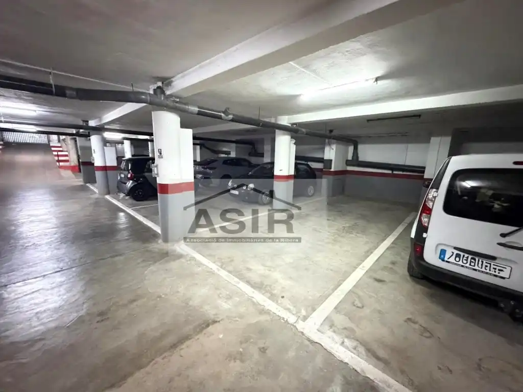Parkplatz von Garage zum Verkauf in Alzira