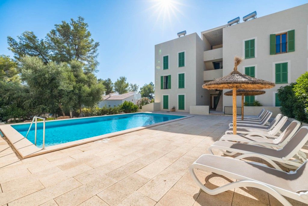 Piscina de Apartament en venda en Pollença amb Aire condicionat, Jardí privat i Terrassa