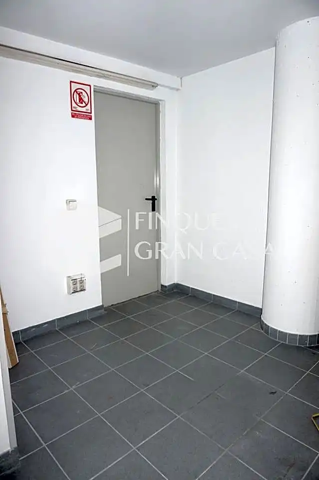 Local comercial en venda a Maria Palau, imagen 21