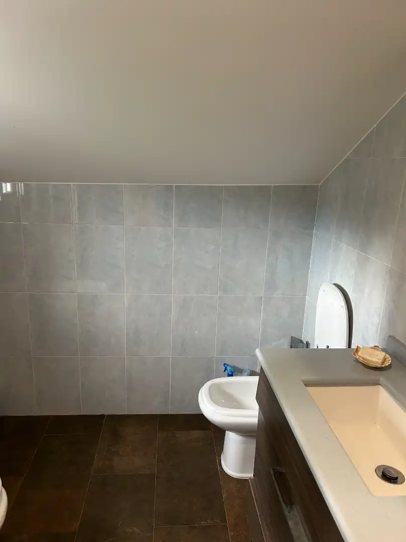 Badezimmer von Haus oder Chalet zum Verkauf in Poio mit Klimaanlage, Heizung und Terrasse