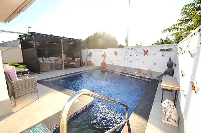 Piscina de Casa o xalet en venda en Murcia