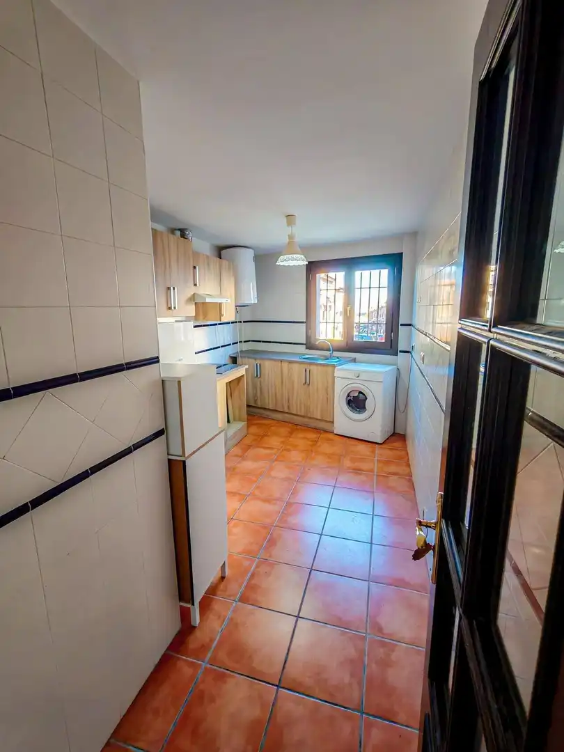 Kitchen of Ground floor for sale in La Zubia  with Community pool