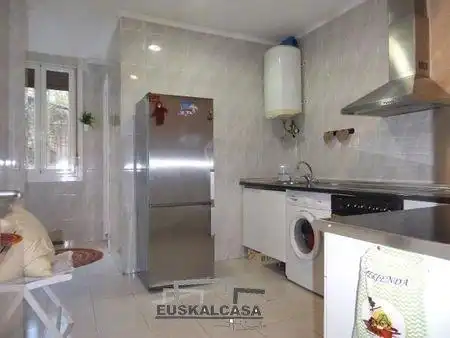 Cocina de Apartamento en venta en Errekalde