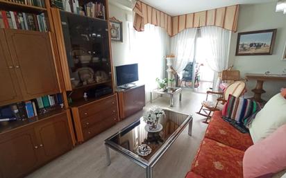 Living room of Flat for sale in Valladolid Capital  with Heating, Private garden and Terrace