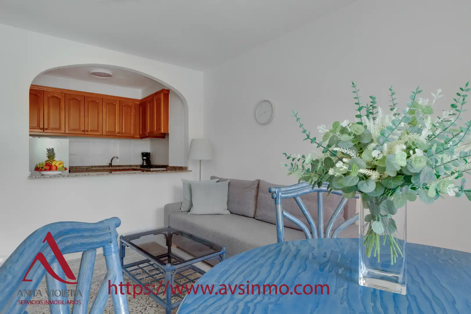 Sala d'estar de Apartament de lloguer en Torrevieja amb Aire condicionat, Moblat i Rentadora