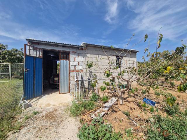 Finca rústica en Venta en Lobres