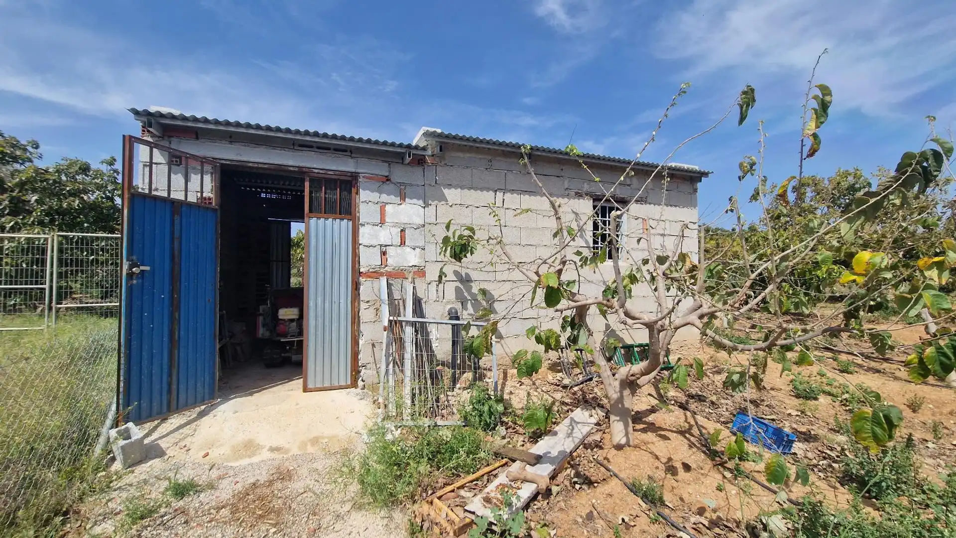 Country homes for sale in Lobres