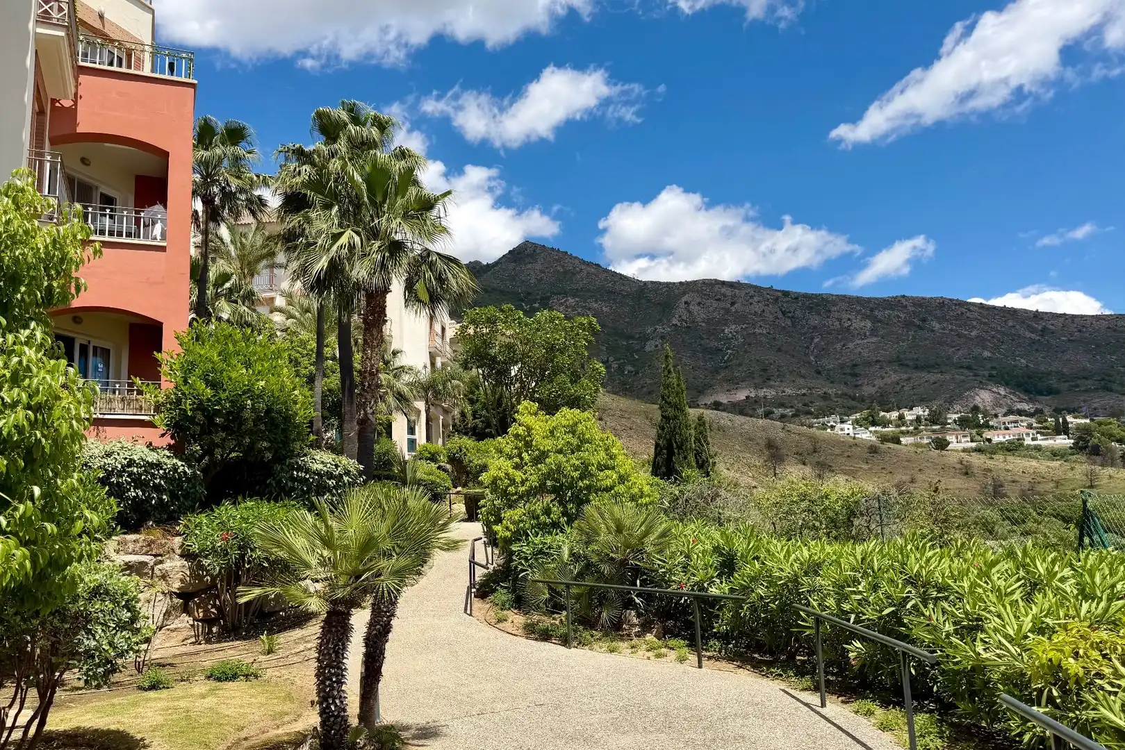 Vista exterior de Apartament en venda en Benalmádena amb Aire condicionat, Calefacció i Terrassa