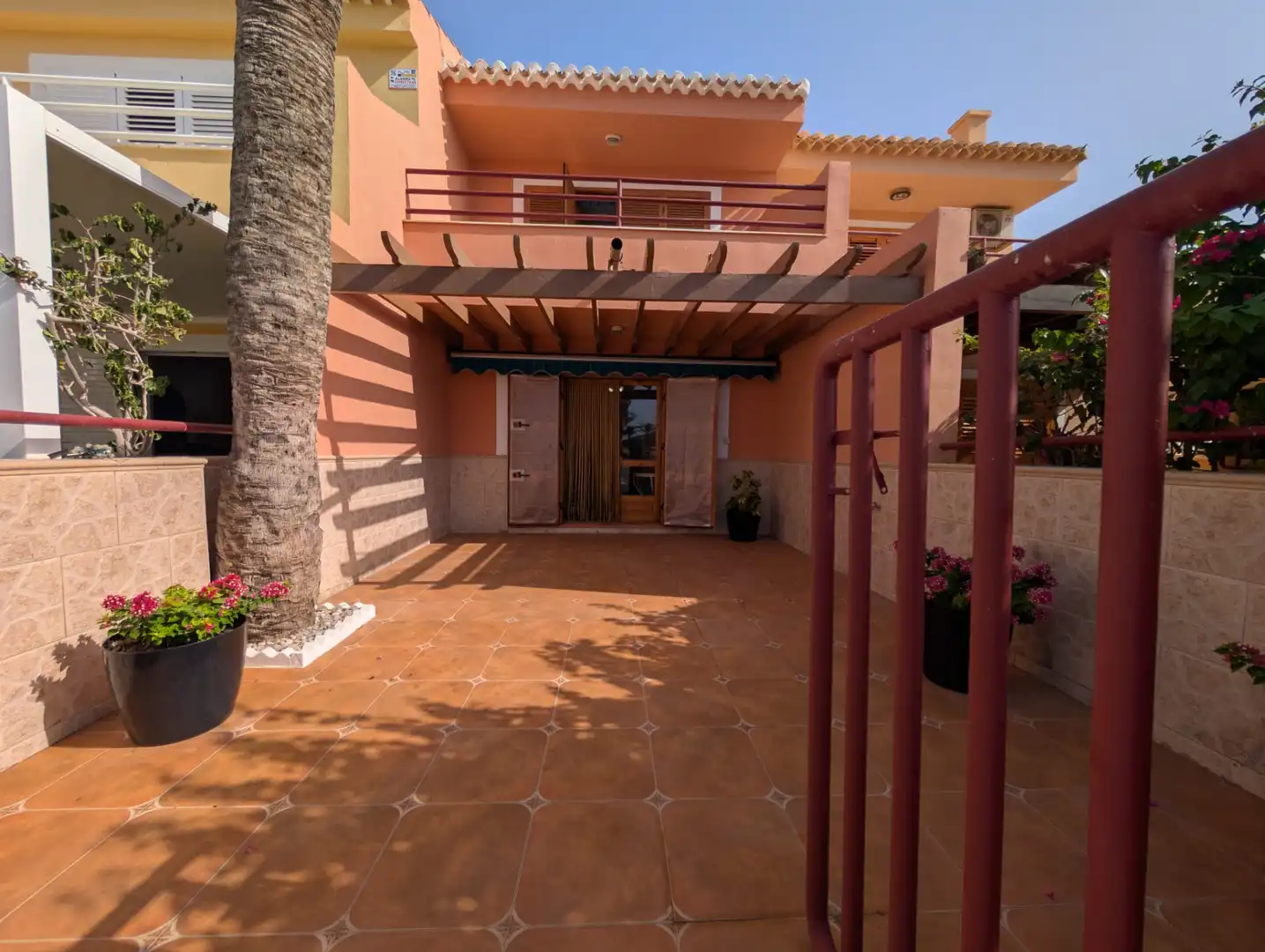 Vista exterior de Casa adosada en venta en Mazarrón con Aire acondicionado, Jardín privado y Terraza