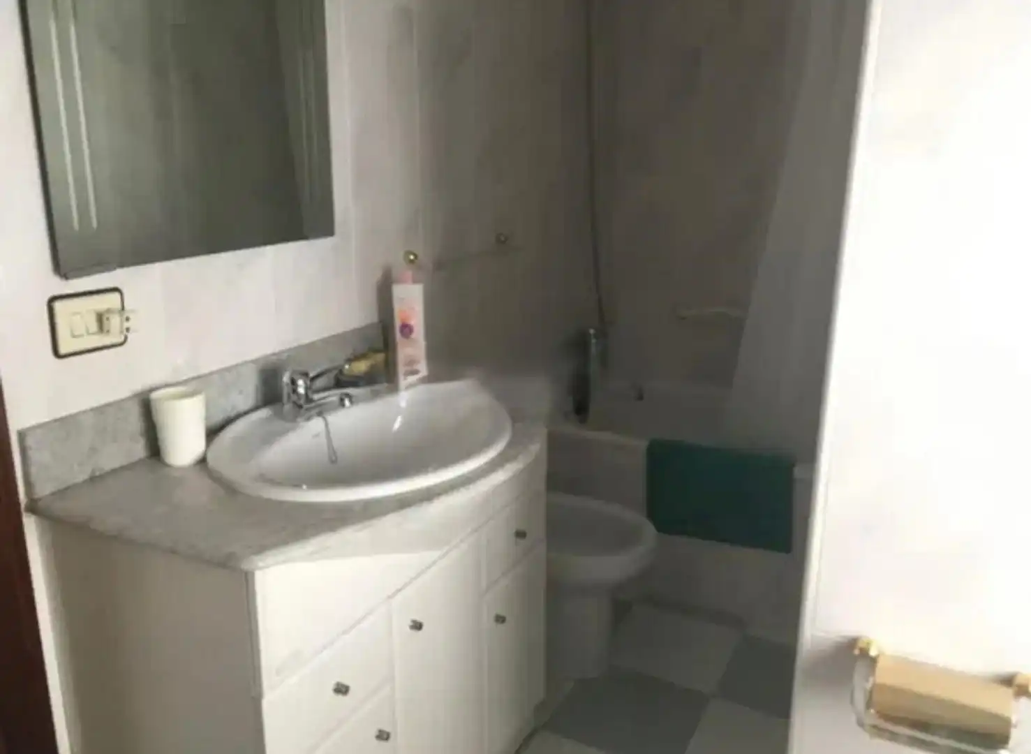 Badezimmer von Wohnung zum Verkauf in Salamanca