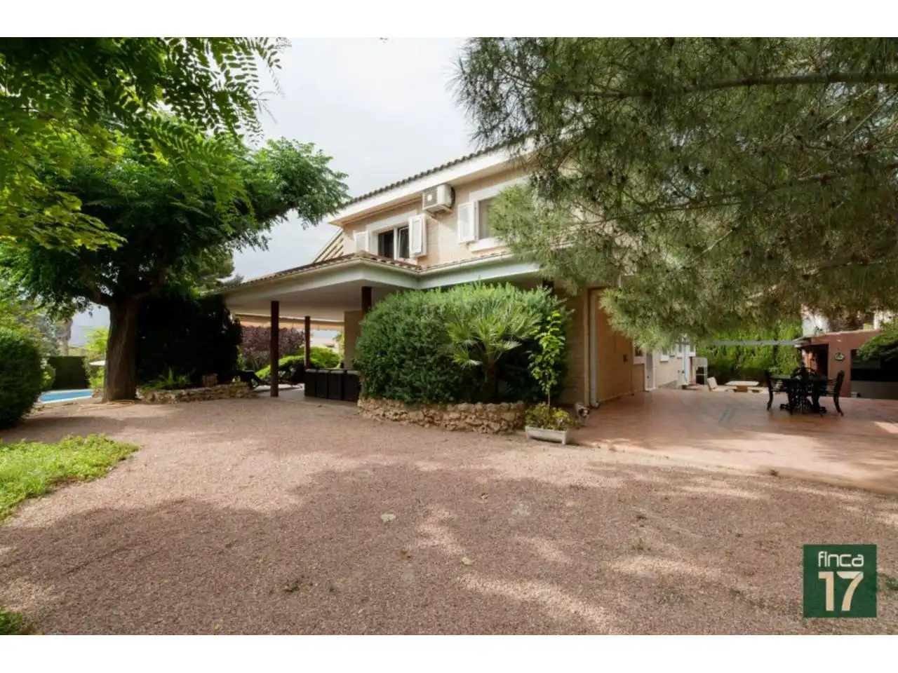 Vista exterior de Casa o xalet en venda en Petrer amb Calefacció, Jardí privat i Terrassa