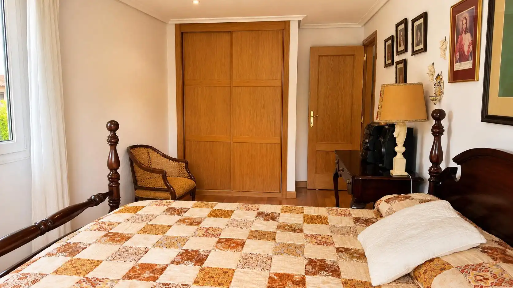 Habitación de Casa o chalet en venta en Comillas (Cantabria) con Calefacción, Terraza y Trastero