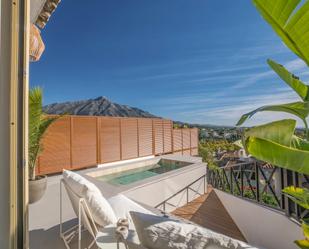 Exterior view of Apartment for sale in Marbella  with Private garden, Terrace and Storage room