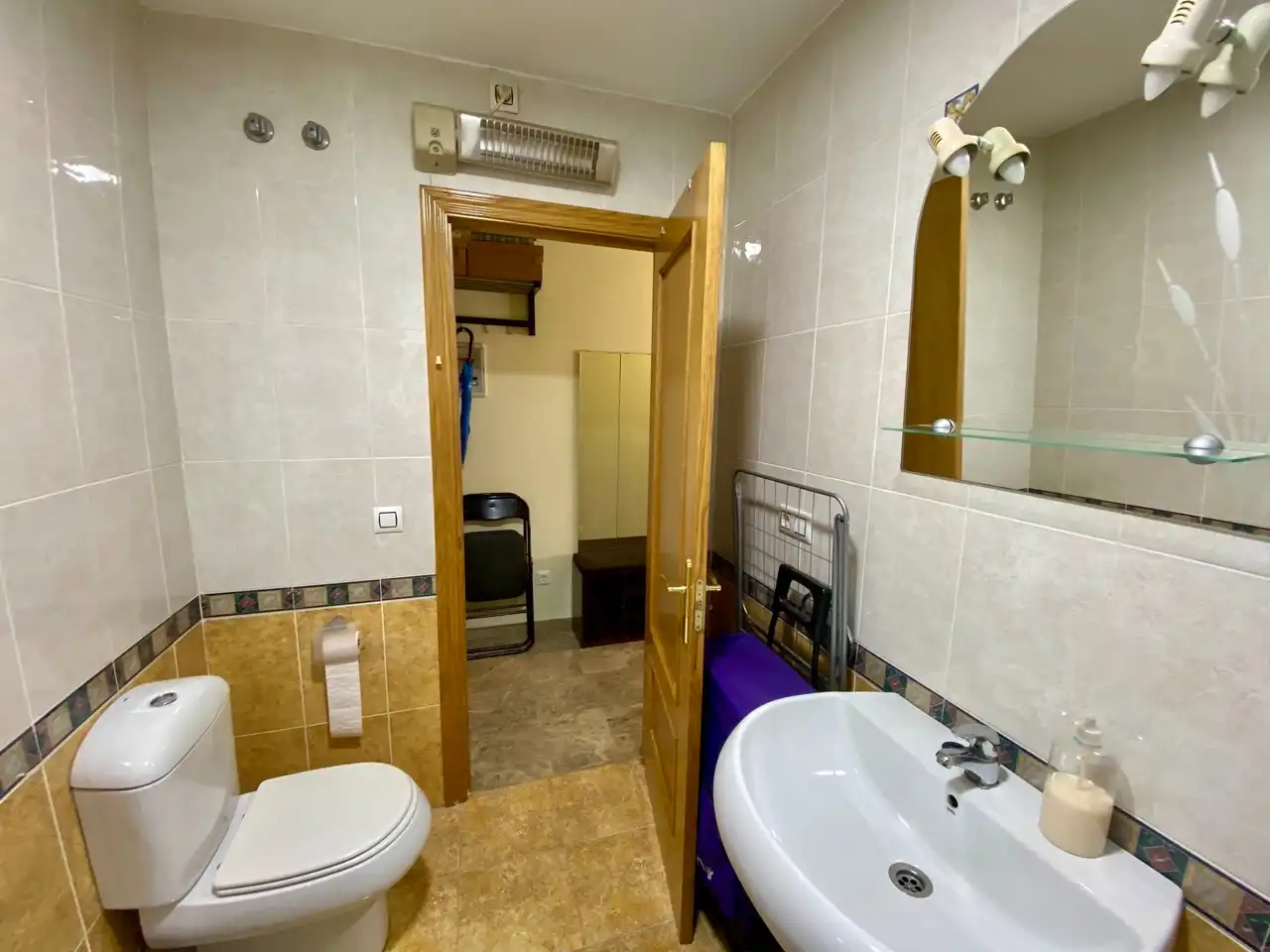 Baño de Estudio en venta en Ciudad Real con Aire acondicionado, Calefacción y Amueblado