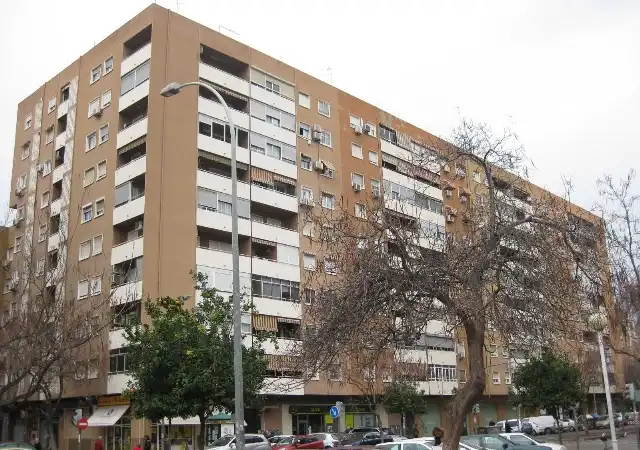 Vista exterior de Garatge en venda en Valencia