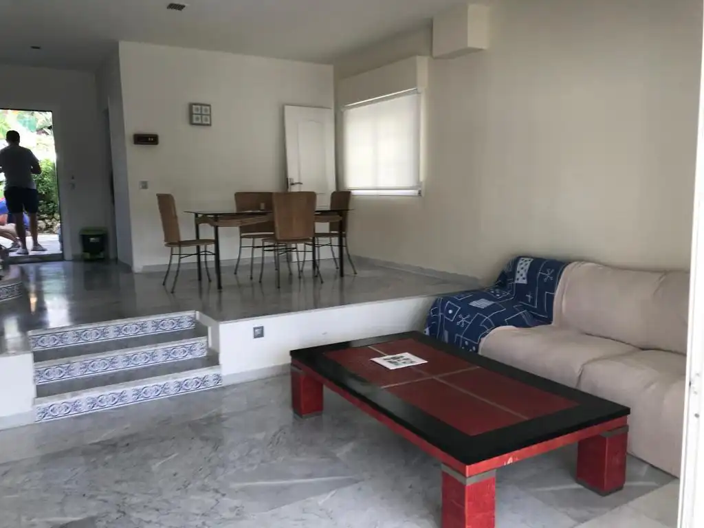 Casa o chalet de alquiler en Estepona con Amueblado y Se aceptan mascotas