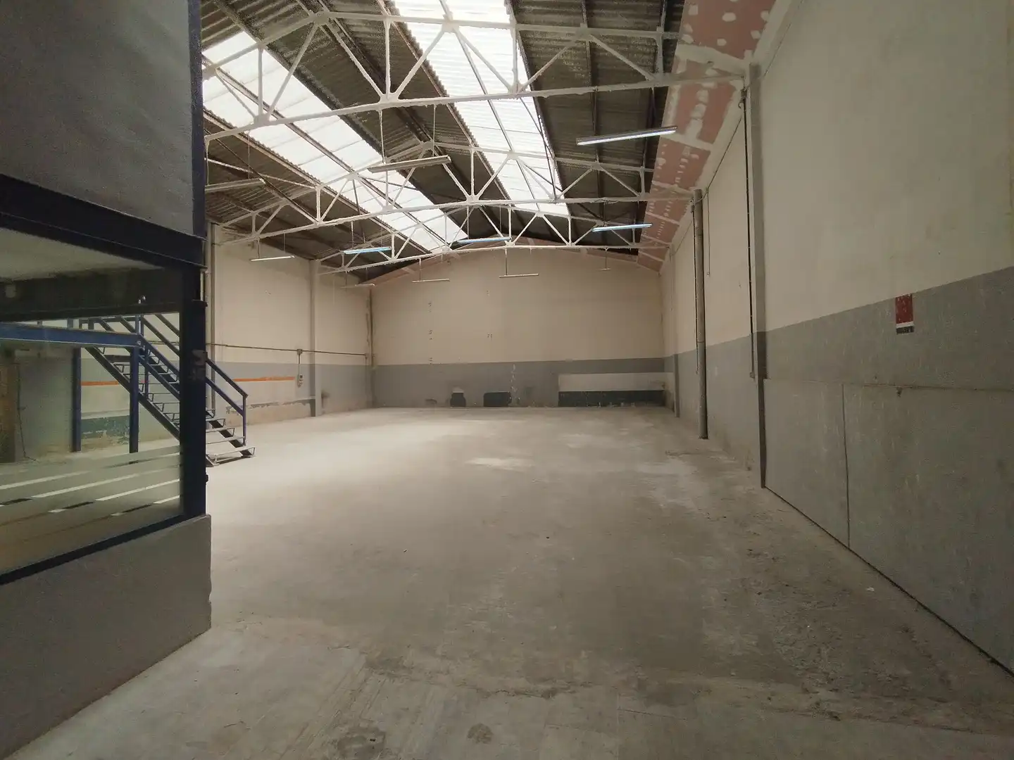 Industrial building to rent in Calle de la Hermana Andresa, imagen 9