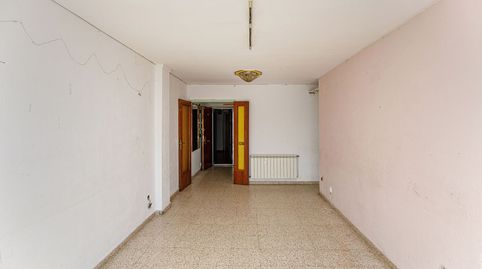 Foto 3 de Piso en venta en C/ Torres I Bages, Centre, Salt