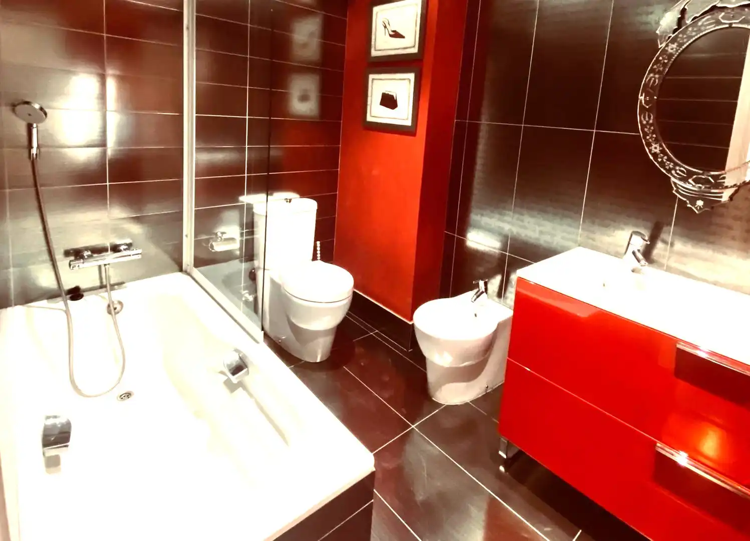 Badezimmer von Wohnung zur Miete in Vigo 