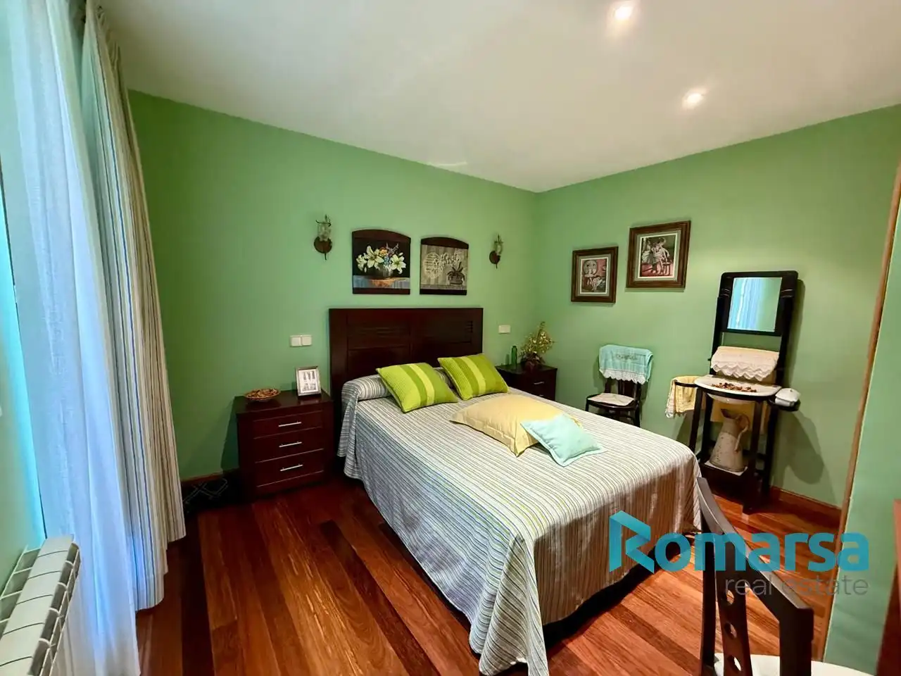 Bedroom of Houses for sale in Bohoyo  with Heating, Parquet flooring and Furnished