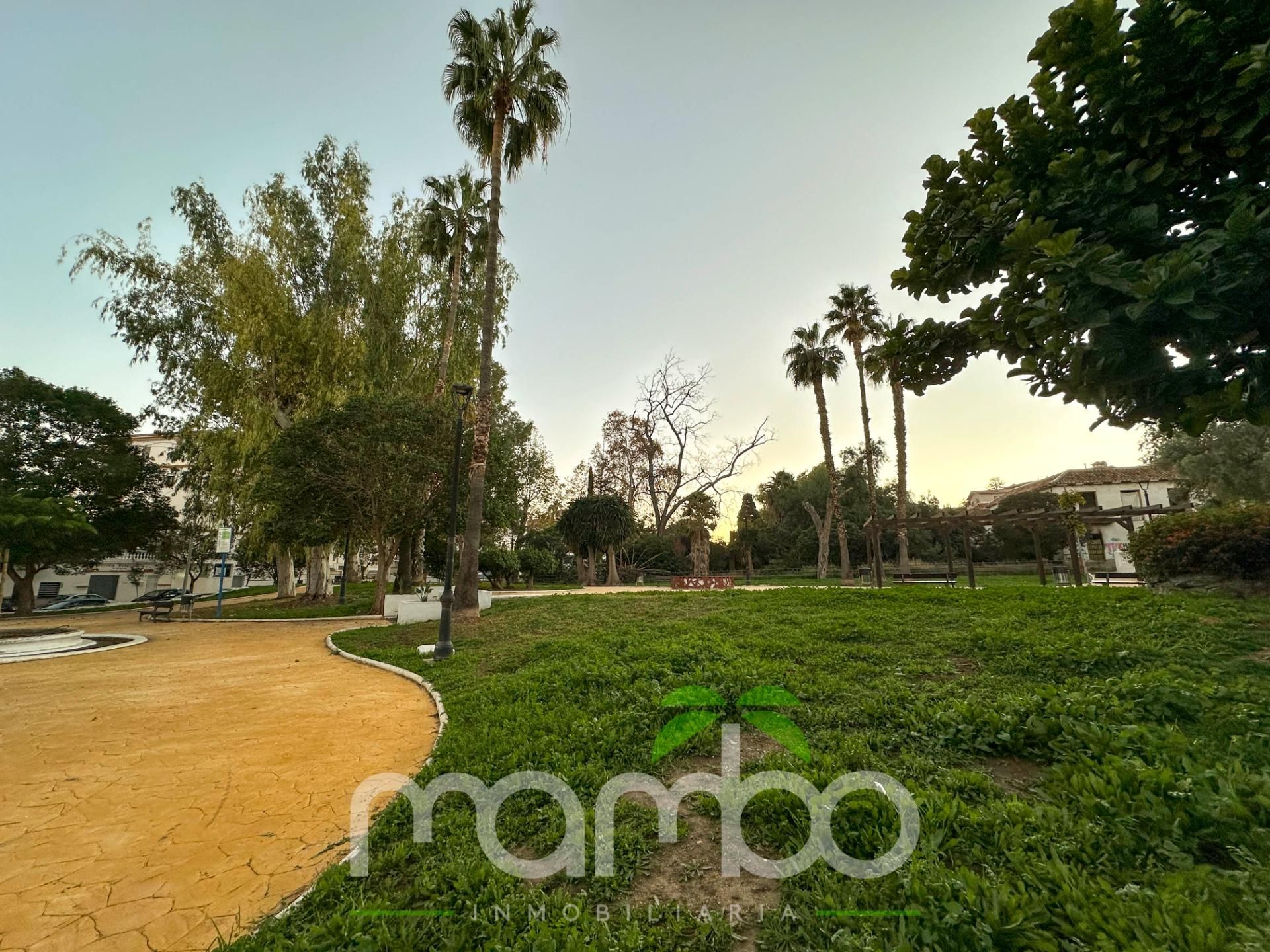 Local en venta en Vélez-Málaga con Aire acondicionado, Terraza y Amueblado