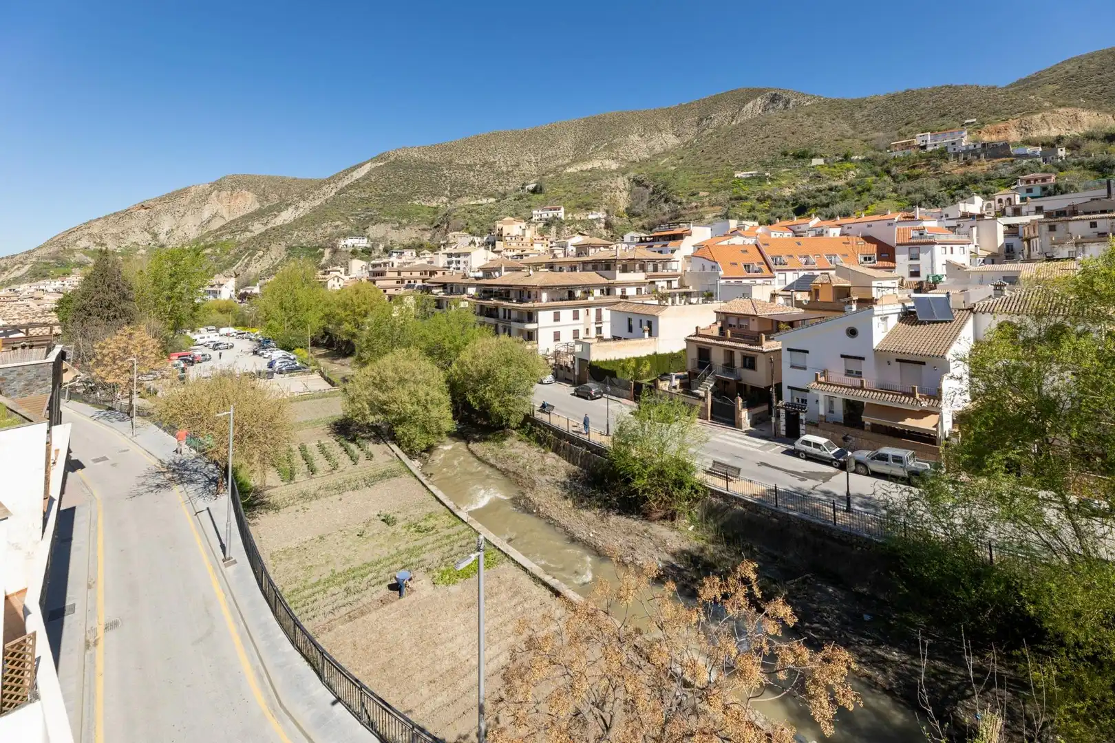 Vista exterior de Piso en venta en Monachil con Aire acondicionado, Calefacción y Terraza