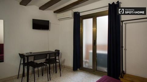 Foto 3 de Pis de lloguer a El Raval, Barcelona