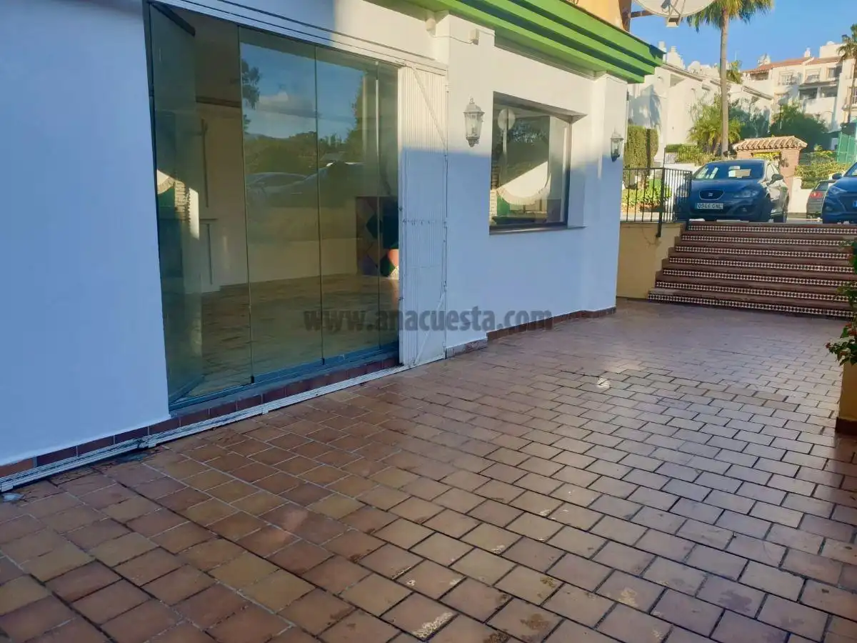 Geschaftsraum zum Verkauf in Estepona, Málaga