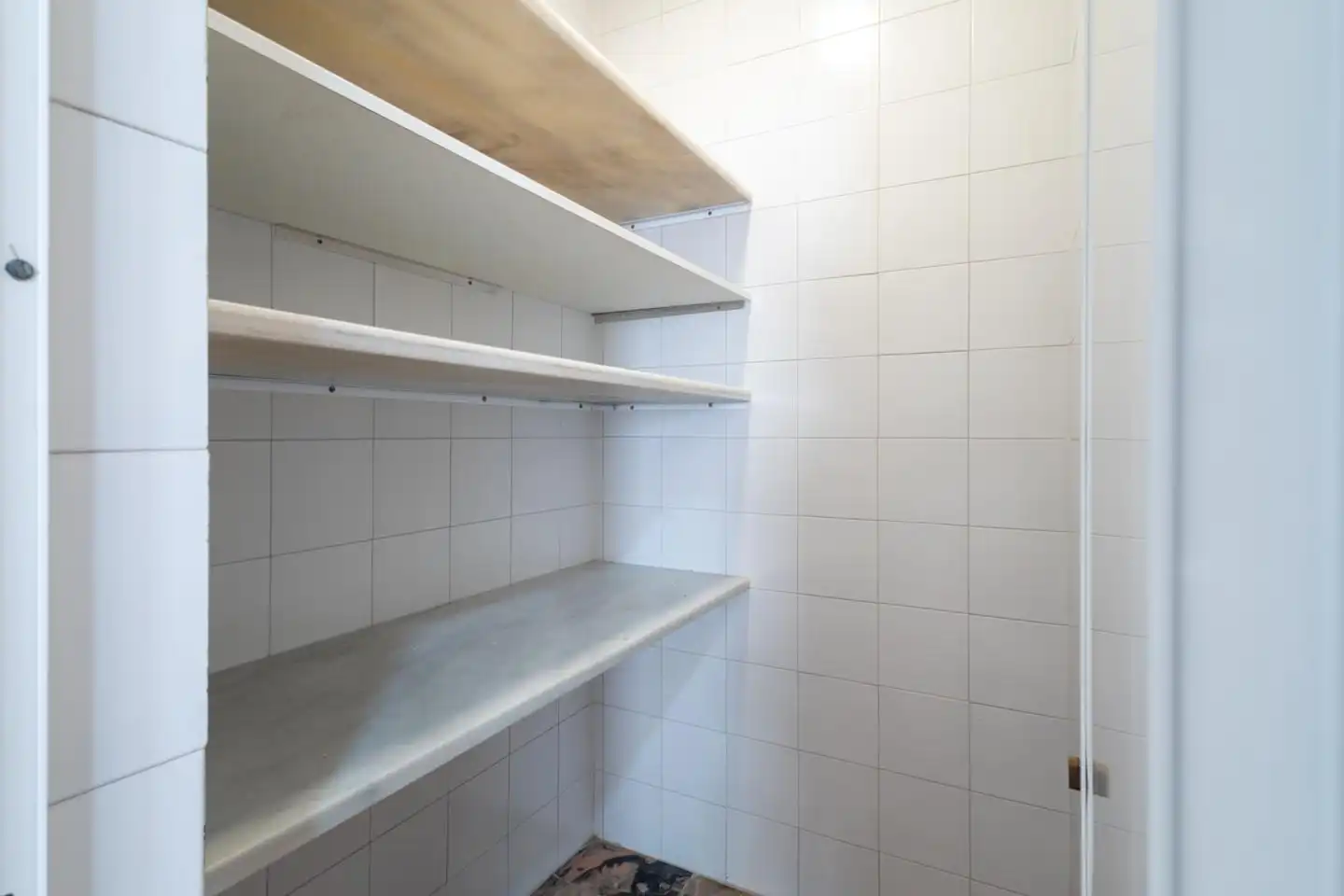 Cuina de Casa o xalet en venda en Málaga amb Jardí privat, Terrassa i Piscina