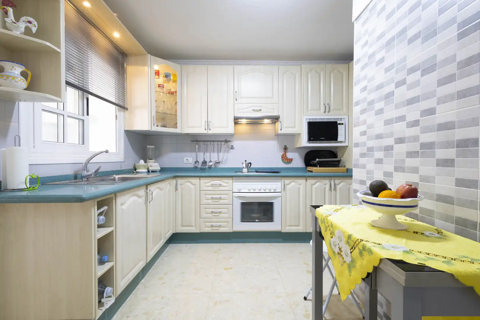 Cocina de Casa adosada en venta en El Rosario con Aire acondicionado, Jardín privado y Terraza